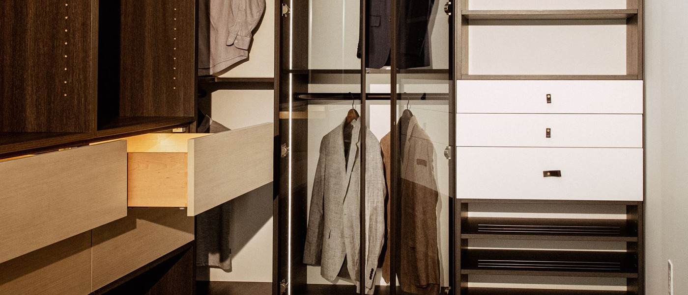 Palo Alto California Showroom custom cabinet closet display