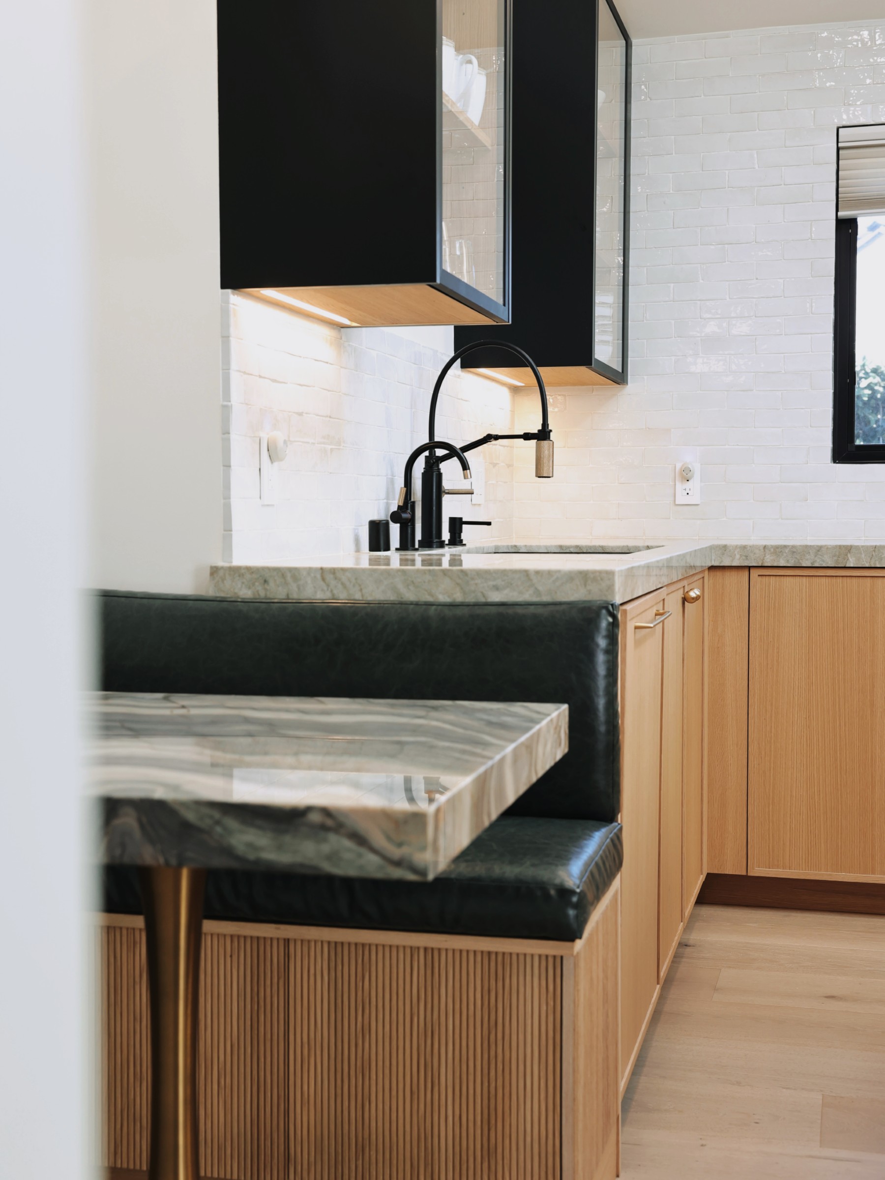 Rift White Oak & Creamy Mushroom