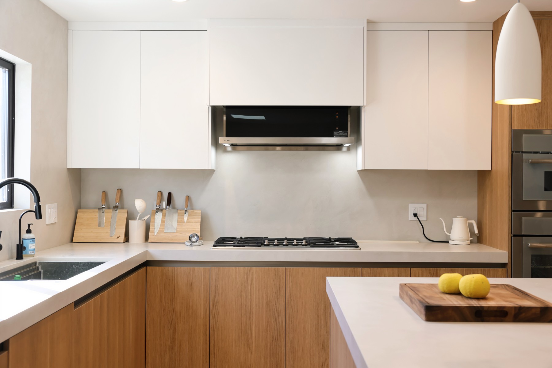 Snow White & Fresh Croissant